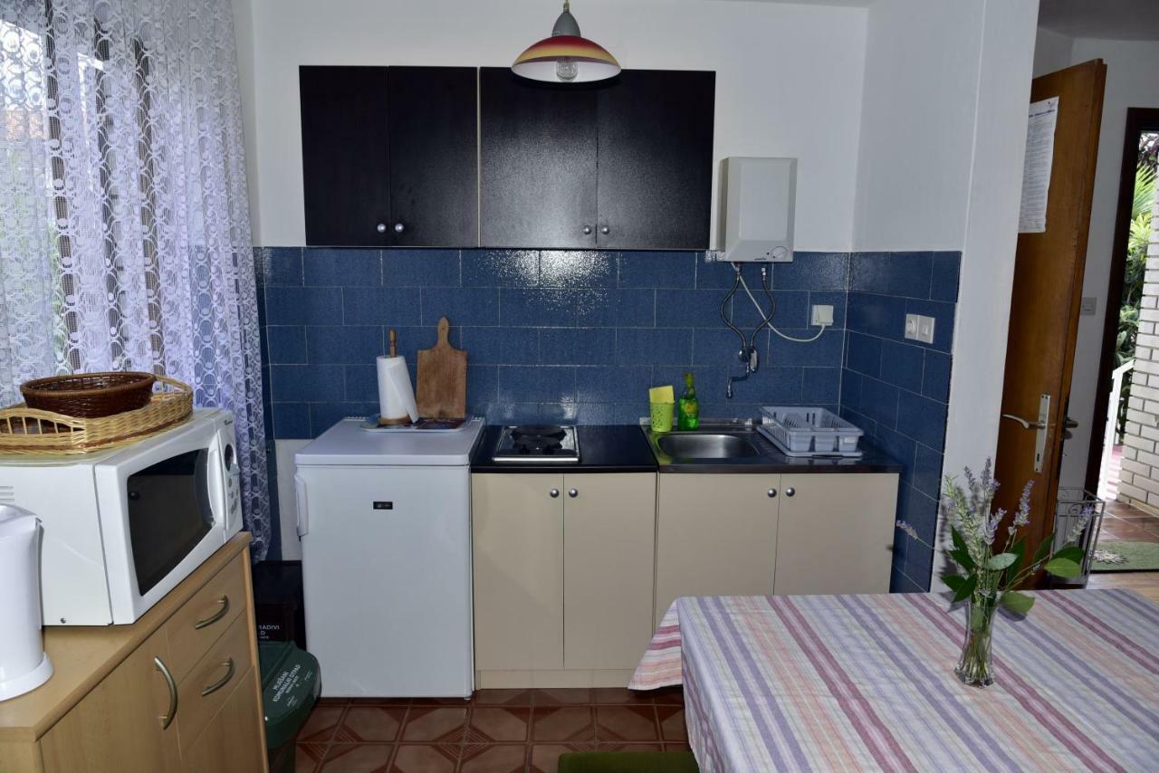 Apartment Palm Tree Malinska Zewnętrze zdjęcie