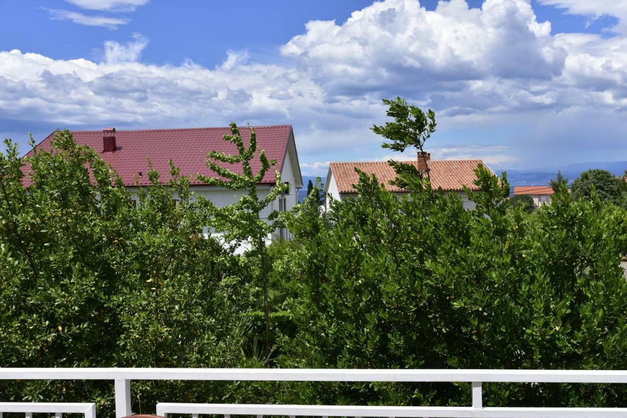Apartment Palm Tree Malinska Zewnętrze zdjęcie
